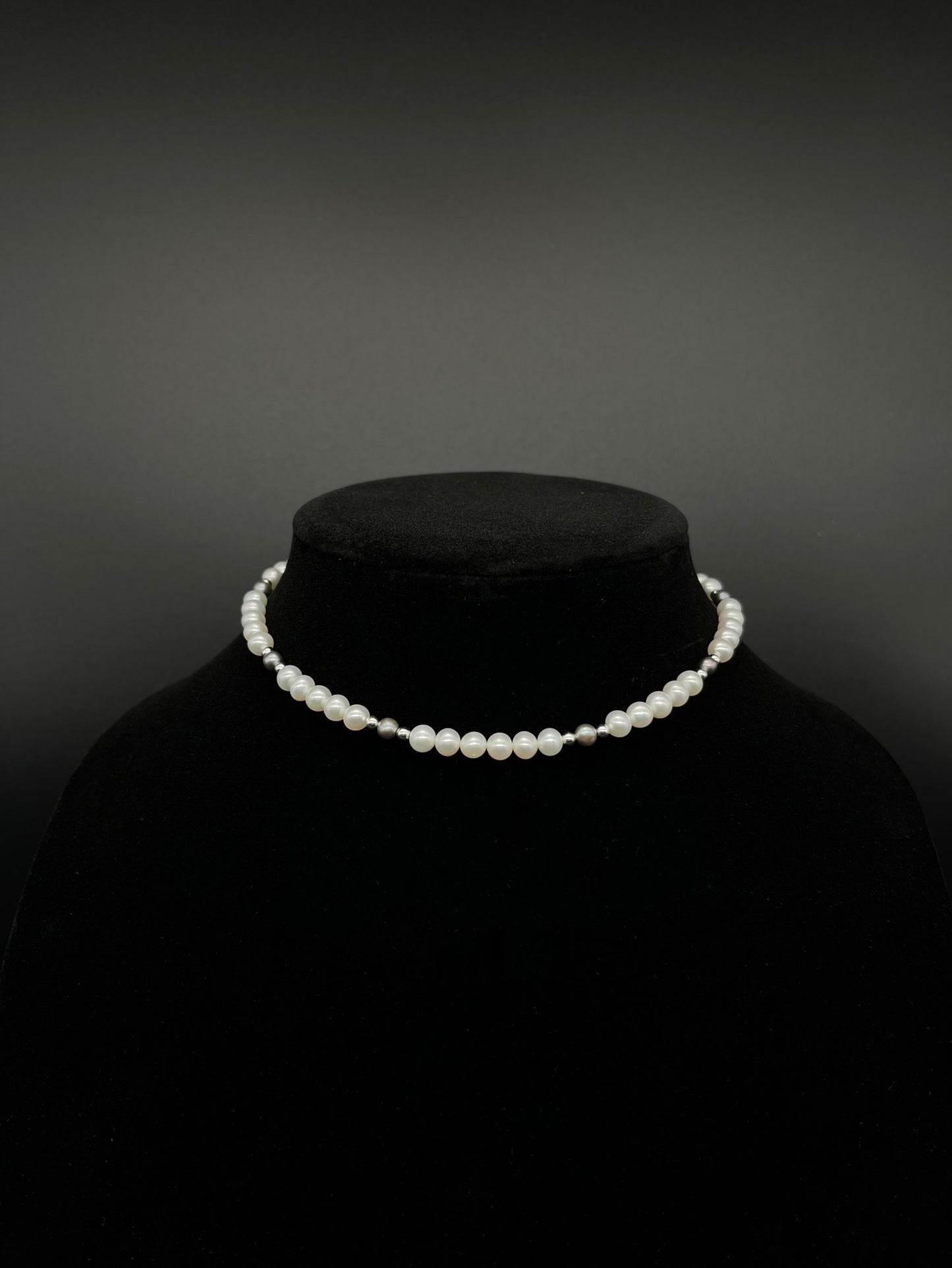Silver and Pearls Necklace